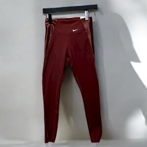 New $120 Nike one luxe leggings mid rise 7/8 length small red/maroon